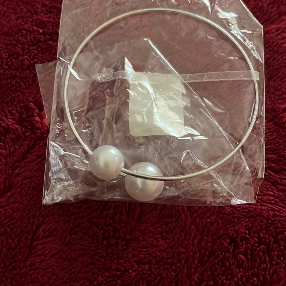 🎈3 for 15 any item w/🎈Women’s jewelry